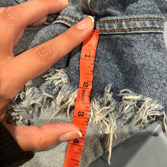 Kut from the Kloth High Rise Jane Jean Short Distressed Denim Cutoff Size 4 - Picture 10 of 10